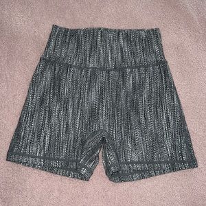 P’tula Peak shorts, size medium, 4 inch, grey